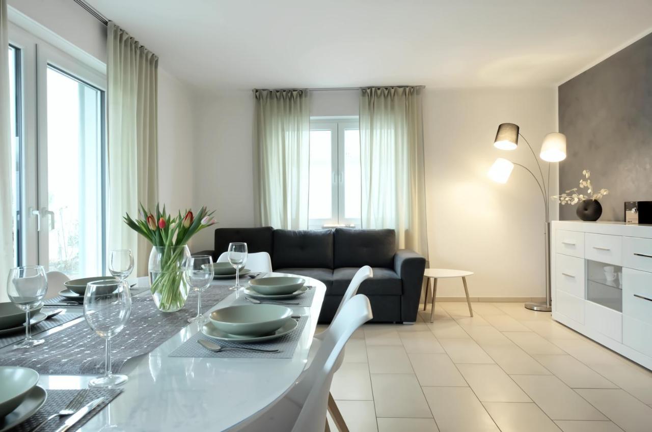Modern Wohnen I Smart Tv I Terrasse I 2X Parkplatz I 2 Schlafzimmer I 6 Schlafplaetze Bad Oeynhausen Exterior foto
